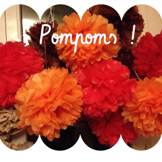 Pompoms fleurs de papier de soie pour bar à bonbons !